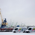 Mūsų balti Ford Transit mikroautobusai.